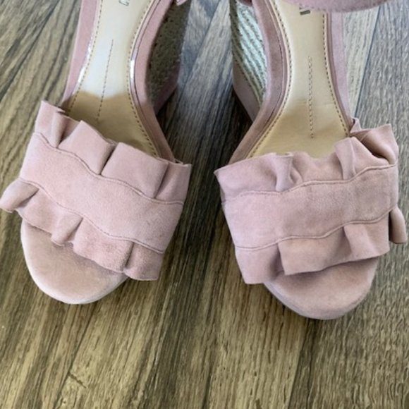 Gianni Bini KENLEYY Suede wedge, Size 7 - Picture 6 of 13